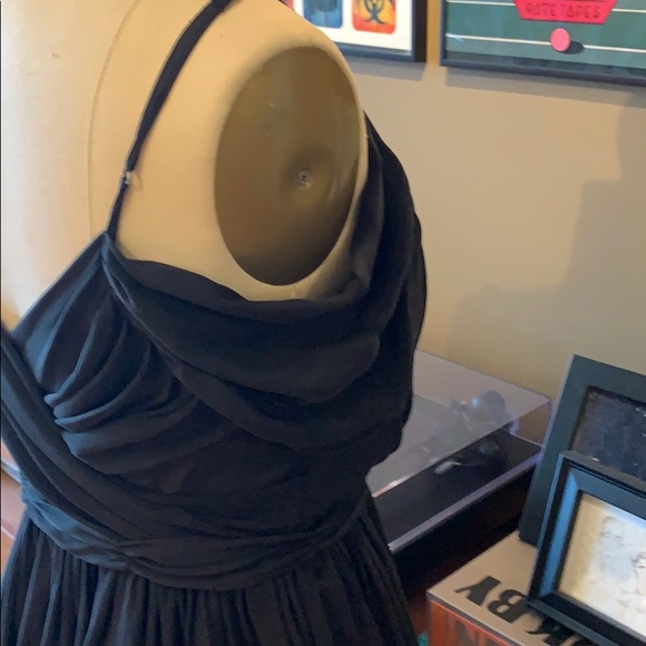 Dress - Picture 5 of 6